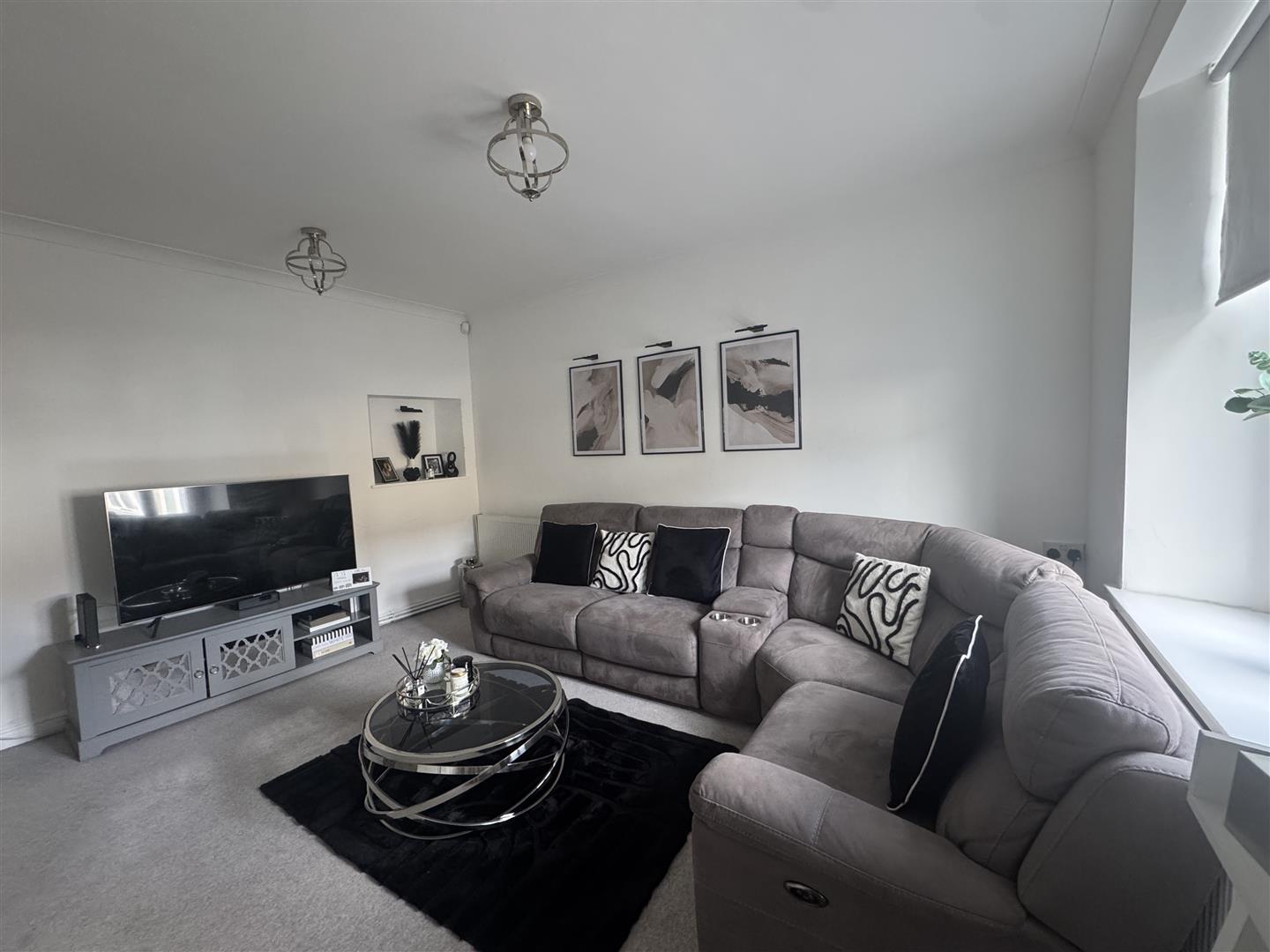 Trallwn Road, Llansamlet, Swansea, SA7 9UU
